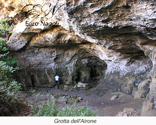 Grotta dell'Airone (2)